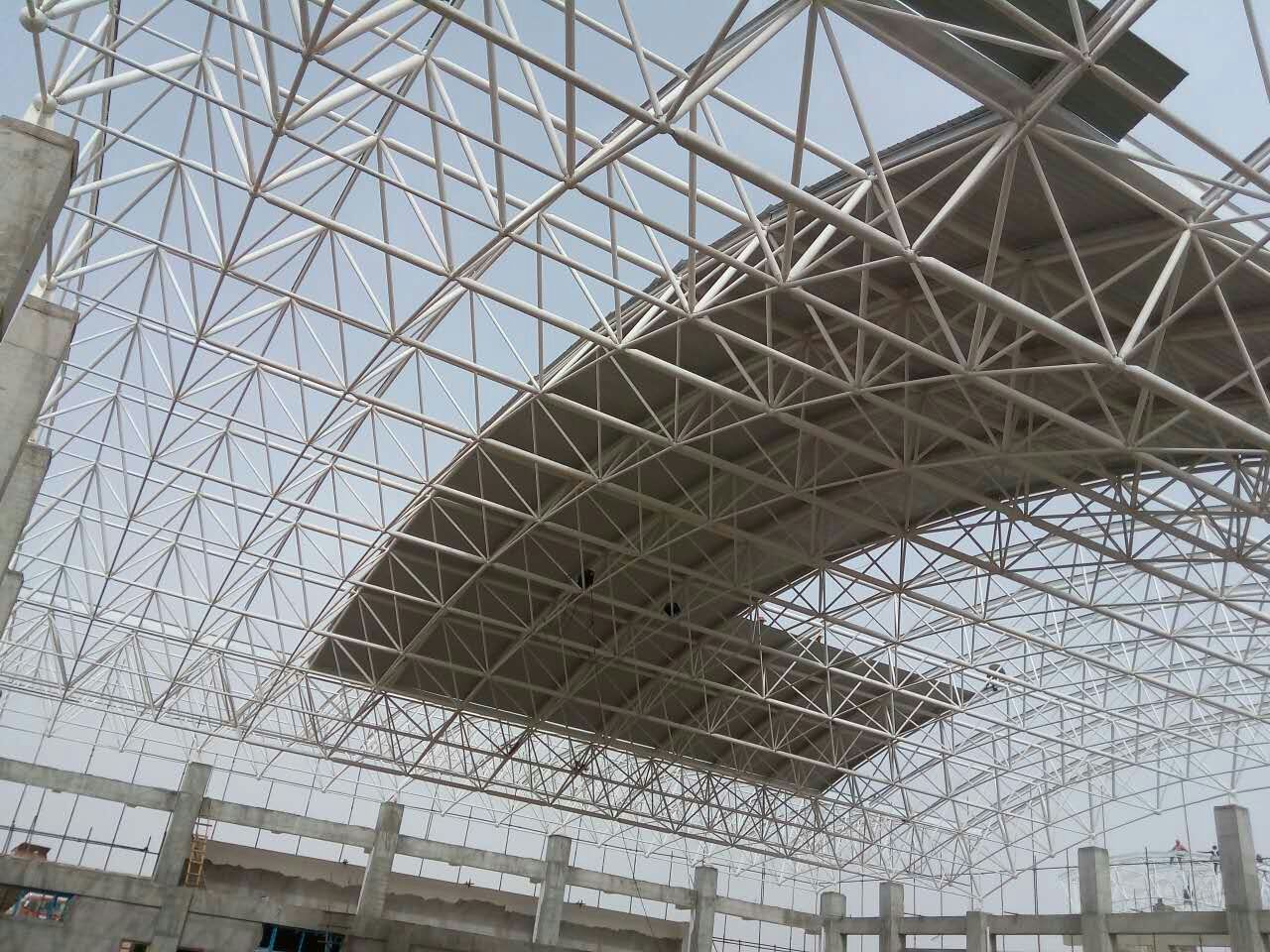 青島一汽網架