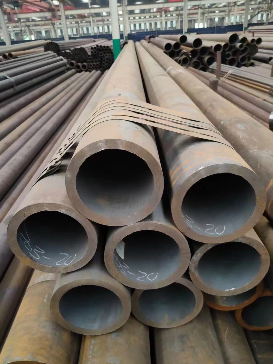 <a href='http://m.hnccbt.com/' target='_blank' style='color:#0000FF; text-decoration:underline;'>無錫無縫鋼管</a>直徑406壁厚10毫米現貨 無錫<a href='http://m.hnccbt.com/' target='_blank' style='color:#0000FF; text-decoration:underline;'>無縫鋼管</a>直徑406壁厚10毫米現貨