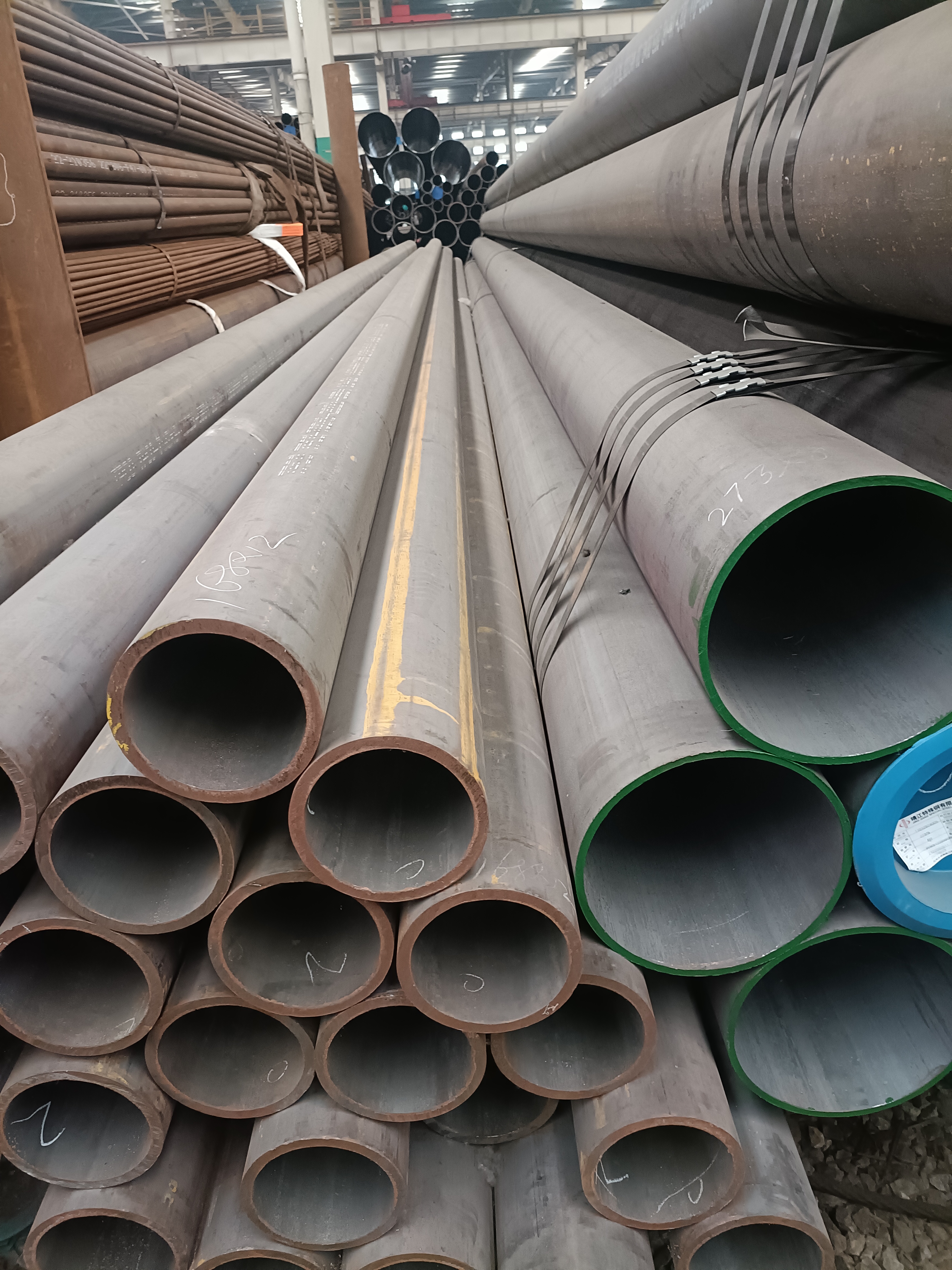 20G高壓<a href='http://m.hnccbt.com/' target='_blank' style='color:#0000FF; text-decoration:underline;'>無(wú)縫鋼管</a>直徑299mm天津大無(wú)縫鋼管無(wú)錫代理(豪鑫天) 20G高壓無(wú)縫鋼管直徑299mm天津大無(wú)縫鋼管無(wú)錫代理(豪鑫天)